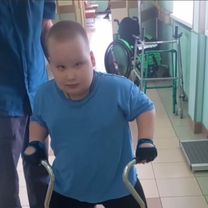 Трей Роман